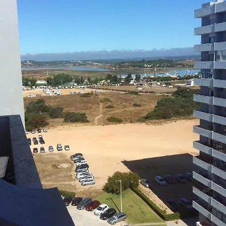 With One Bedroom In Alvor With Wonderful City View And Wifi 100 M From The Beach Lejlighed *