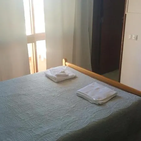 With One Bedroom In Alvor With Wonderful City View And Wifi 100 M From The Beach דירה פורטימאו